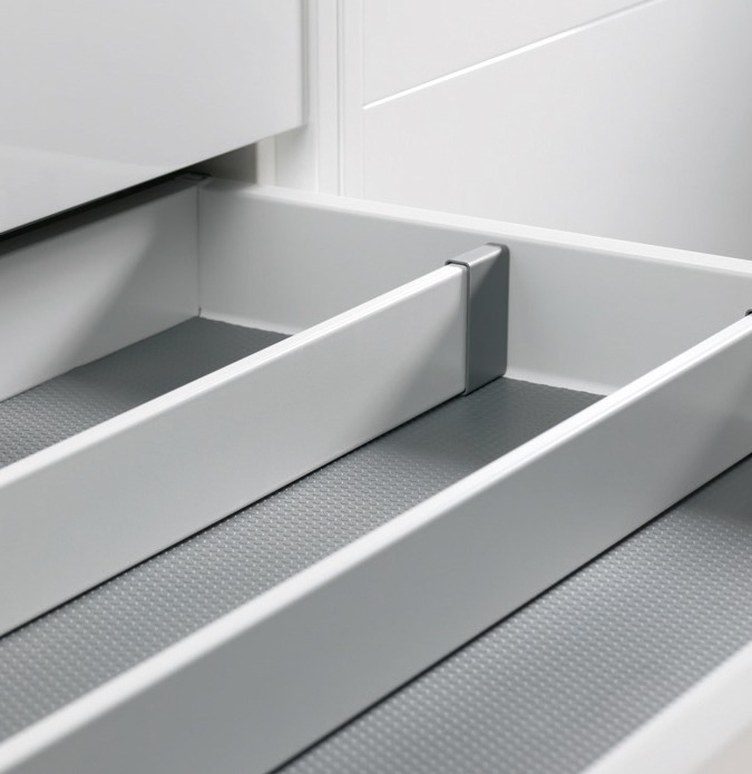 Разделитель ящика NovaPro 600мм сер.металлик