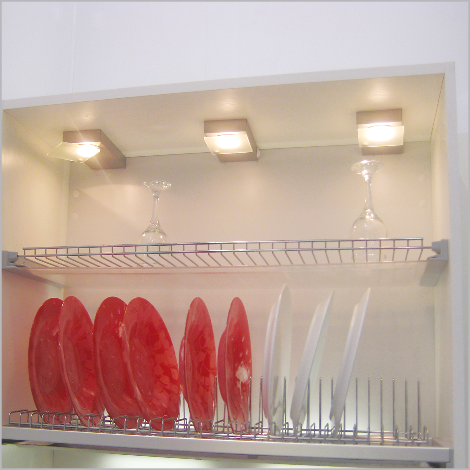 К-т из 3-х свет-ов Quadro Long(1-с выкл),алюм.,с креп.компл. К-т из 3-х свет-ов Quadro Long(1-с выкл),алюм.,с креп.компл.