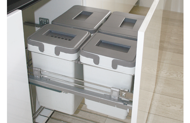 Система контейнеров V20+20+10+9л на напр.полн.выдвиж. с аморт.,в шкаф 600мм, серый/хром Система контейнеров V20+20+10+9л на напр.полн.выдвиж. с аморт.,в шкаф 600мм, серый/хром