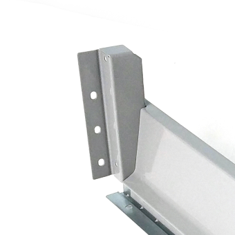 К-т креплений релингов к задней стенке H135 мм